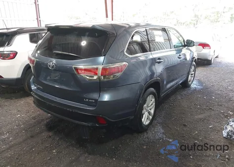 2015 Toyota Highlander Le V6 z USA, uszkodzony, nr VIN 5TDBKRFHXFS161689